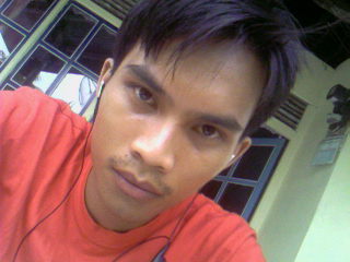 my face - this is me, you can call me 'maxx' if you would like. and tomlase09 is myLot nickname.