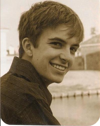 It's me.:) - This a personal picture of me. I just like the way it looks. :)