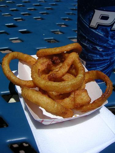 Onion Rings - A basket of onion rings.