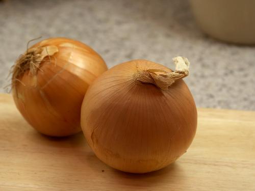 Onion - Two yellow onions