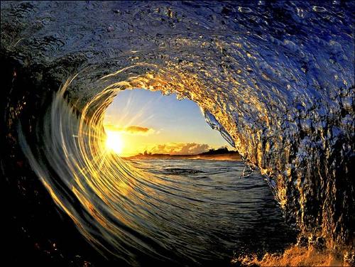 waves - Yet another image of the wave captured by Clark Little - an laudable achievement