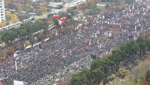 Seoul korea the outbreak of 50000 workers in prote - Seoul ,K orea outbreak of 50000 workers in protest rally