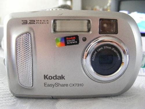 Kodak cx7310 front - This is my first digital camera and I can say it's good!