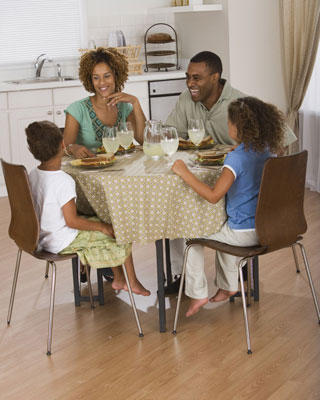Families eating together - Eating together with your family promotes healthy eating habits and positive social interaction among family members. It’s a good opportunity to spend some time with your children and teach them to value mealtime, taste new foods and enjoy eating.
