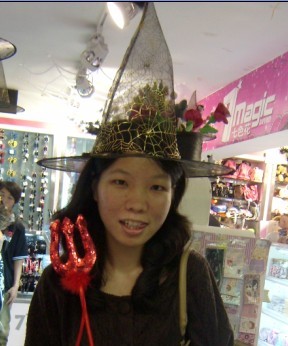 hollywood  - taken in hollywood ,with my friends,ah!I acted as a Miko!!