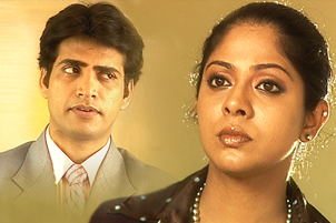 Kolangal daily serial on SunTV - The story of this serial resolves around - the main character Abhinaya, her two sisters and brother. These 4 children have been brought up by their mother Karpagam as straightforward, courageous and bold. Day by day they realize how many troubles they are going to face in life because of their straightforwardness. The eldest Abhinaya is capable, hard working. She has great ambitions growing up in her career. Usha and Tolkappian are her colleagues at office and are very fond of her. After marriage also, there is incompatibility problem with Abhinaya and her husband. Another main character in this serial is Aditya, Abhinaya's professional rival. Always trying to put down abhinaya in as many ways as possible. We are watching, how Abhinaya is going to defeat Aditya and win over in her construction business.