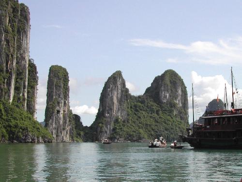 Vietnam bay - A bay near Hai Phong, one of the loveliest bays in Vietnam.