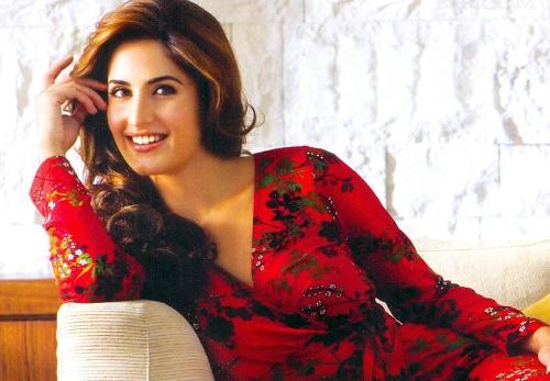Katrina kaif- famous bollywood actress - Kaif was born in Hong Kong,to a Kashmiri father,Mohammed Kaif, and a British mother, Suzzane Turquotte.Her mother, a Harvard graduate, was a lawyer but later became involved in charity work. Her parents separated when Kaif was very young. Kaif has seven siblings. She was raised in Hawaii and later moved to her mother's home country, England.