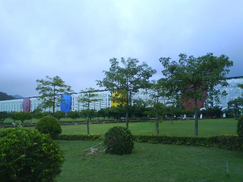 SYSU campus in ZhuHai - A beautiful scenery right?This is a campus of Sen Yat-sun University where I'm studying in.