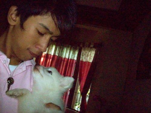 My Cute Puppy - I think my japanese spitz puppy is about 1month old at this picture... I love this shoot...