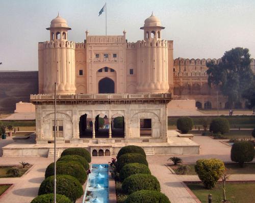 Lahore - Lahore is the Heart of Pakistan. No doubt one of the oldest cities of this region. It has been the center of all the activites around this region right from the era of Mughal Emperors. Presently its Population is nearly 11 milion. Their are so many historical places in this city. The Building in the Picture is also one of them . The Lahore Fort.