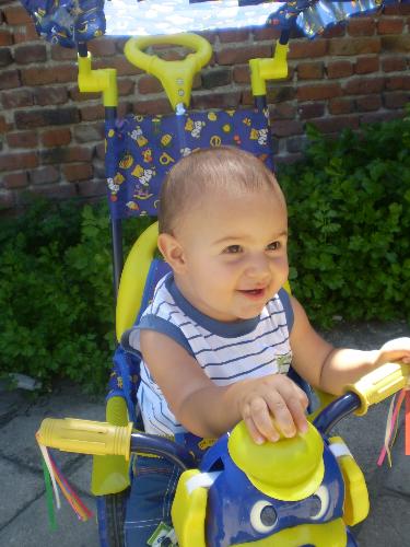 Mickey happy - Mickey is so happy!
