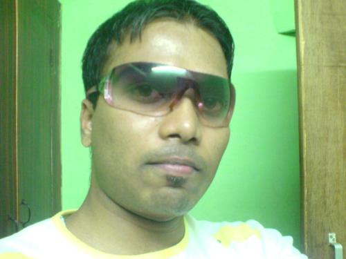 jus my pic - hope my eyes visible coz i hv app fr my eyes frm friends.
