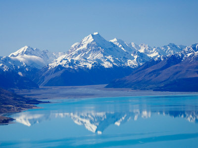 travel - Milford sound in South New Zealand a must for all tourists