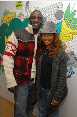 Akon - Rozonda 'Chilli' Thomas and Akon   I love AKON music a lot