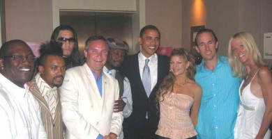 Tareq and Michaele Salahi posing with Barak Obama  -  Tareq and Michaele Salahi posing with Barak Obama and ohters in 2005.