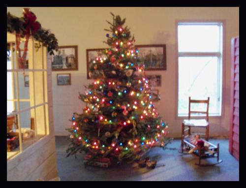 Christmas in Madison - Photos taken at annual candlelight tour in Madison, Indiana http://smalldogs2.com/FairydewArt