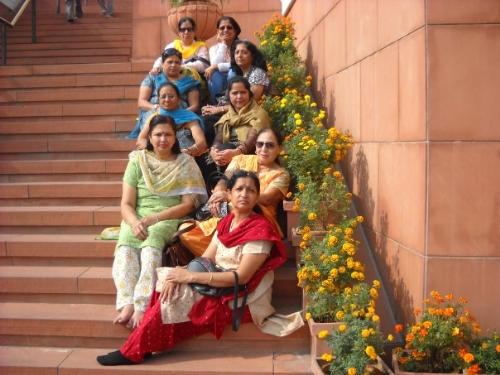 kitty - all kitty members in delhi rose temple