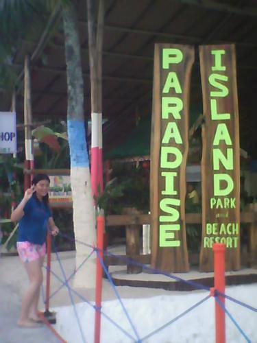 Paradise Island - The entrance to Paradise Island in Davao... It is a beautiful, white-sanded beach resort!! You can order fresh fish and have it cooked there!!!! Pretty!!!!