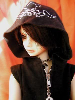 haidoo - It's a beautifull doll, right?!^^ It's a figure of Hyde vocalist from japan band L'Arc~en~Ciel, my favourite band