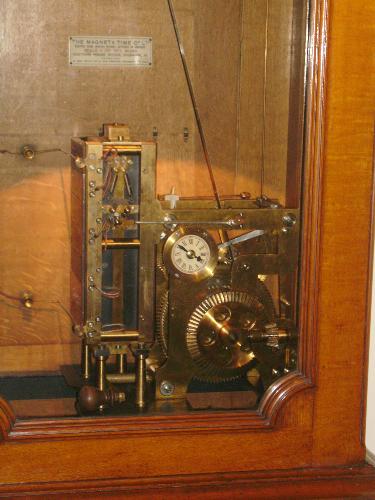 Close up of the Old Clock mechanism - Well as you can see in the Old Clock's mechanism there is another smaller Clock - i am guessing the hour of the big one is set from the little one.