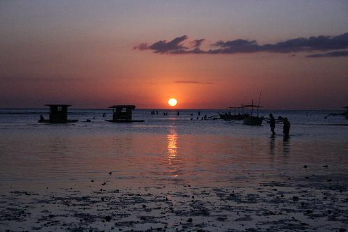 Philippine sunset - Only a few places in the world where beautiful sunsets can be seen. The Philippines is lucky to have a lot of places where one can see amazing sites like this everyday. It is always an amazing site and you will never get used to it. It is certainly a relaxing site after a busy and hectic day.