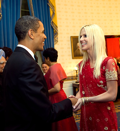 Casher - Michaele Salahi shaking hands with the president Casher - Michaele Salahi shaking hands with the president