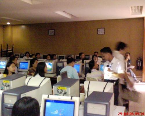 E-learning Seminar at UC Main Campus - Conducted an e-learning seminar to all high school teachers of University of Cebu, main campus.