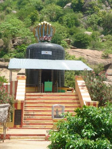 Biggest Siva lingam! - This is one of a biggest Siva lingam situated near Yelagiri, South India. Inside this Lingam is the Lord Murugan's Temple. A very beautiful place!