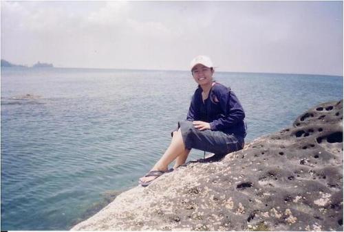 Picturique view - This is a photo of me at the Tip of Borneo, located in Kudat, Sabah (East Malaysia). This place is also known as Tanjung Simpang Mengayau by the local people. If you have climbed mount Kinabalu and feel proud that you have been to the highest peak in South East Asia, then I am proud to say I have stand on the very end of Borneo island, WooHoo!!!