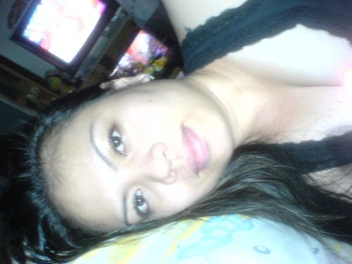 its me,,:) - i'm sleepy at this time but i want to finish the movie that i'm watching. so i decided to took some pics for me to be awake:) i love this pic of mine,,