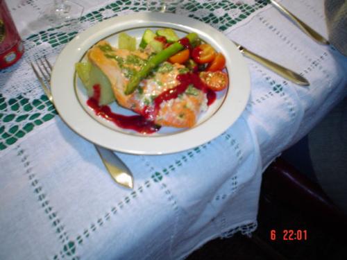 Chilean salmon and veggies. - We have salmon in our country and it´s not as expensive as elsewhere. It has omega3 fats which is good for our helth and tastes wonderfully.