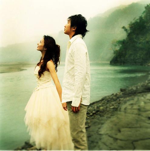 lover - hand in hand