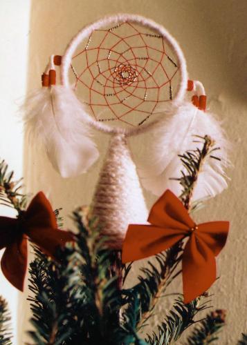 Dream catcher Tree Topper - image of the Dream catcher Tree Topper I made