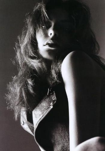 woman - dance in the dark