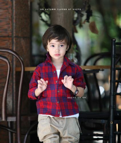 Daniel Hyunnoo Lachapelle - half korean half american also known as baby nickun and is baby model in korea