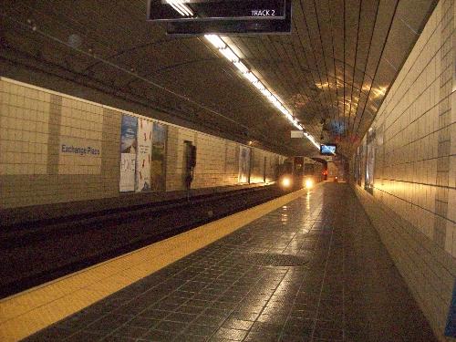 train - waiting for the train in nyc