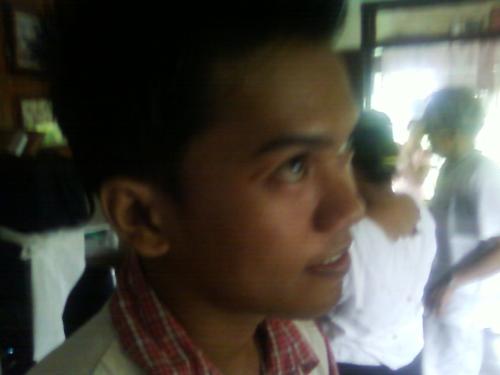 ala lng magawa - picture taking, na parang stolen shot.