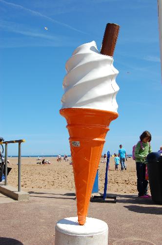Ice cream - Giant plastic ice cream cone