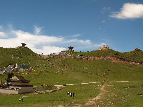 sun-moon mountain - sun-moon mountain is at the edge of qinghai lake