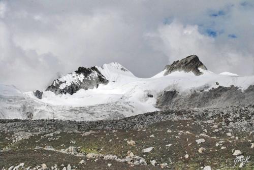 Snow Mountain - White Snow Mountain