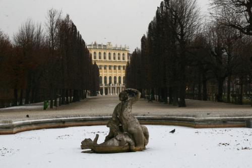 Winter in Vienna - Winter in the palace gardens in Vienna