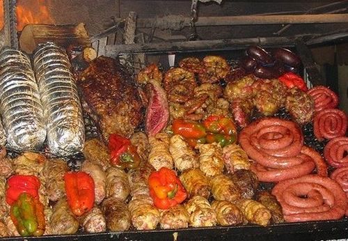 argentian food - parrillada of argentinian