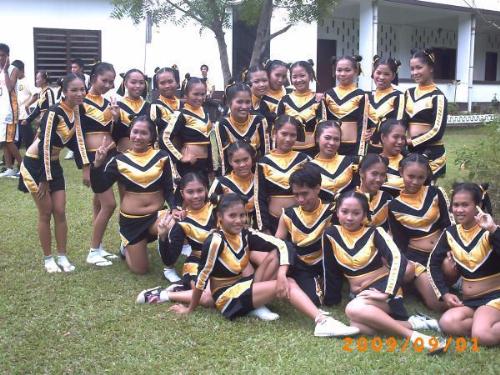 cheerdancers... - hehehe...