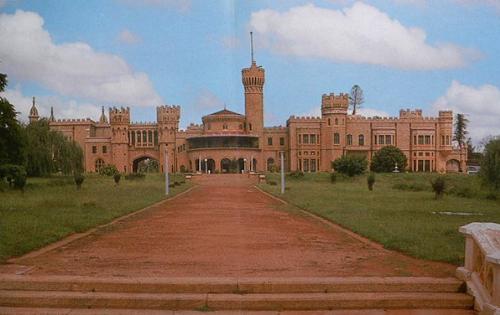 Bangalore - The Bangalore palace which is a popular tourist spot