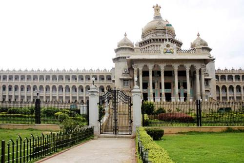 Bangalore - The awesome looking Vidhana soudha ..