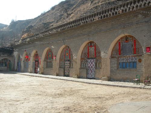 the cave dwelling - The people in Shanbei live in the cave dwellings.