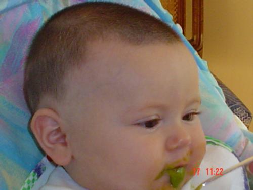 Vicente´s first meal - The colour of the soup shows that it has a bit of green vegetable, but not too much. Carrots are sweet. so it´s a good idea to put a bit always.