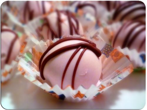 Cake Balls - This is an easy way to use up leftover cake, and impress everyone with how fancy it looks!