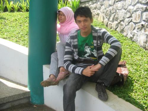 me n ellda - i wash with my friend, ellda. in front of one of the faculty at state islamic universities sunan gunung djati Bandung.